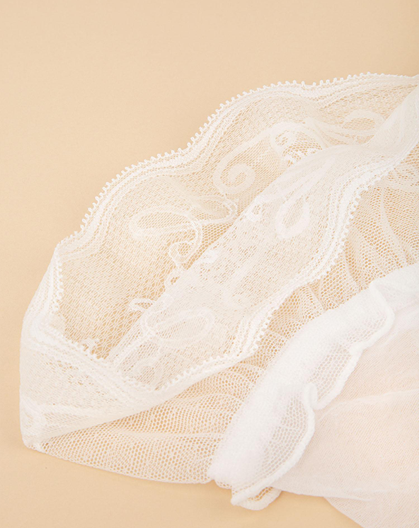 Samodržeće čarape sa natpisom „Love“