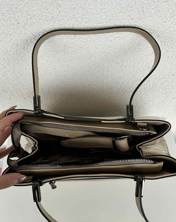 Torba sa printom na sredini